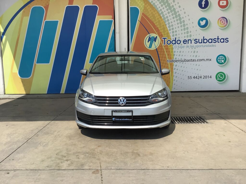2017 Volkswagen Vento 4p Startline L4/1.6 Tiptronic    2017 Volkswagen Vento Venta Exteriores 2