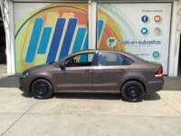2017 Volkswagen Vento 4p Startline L4/1.6 Tiptronic    2017 Volkswagen Vento Venta Exteriores 8
