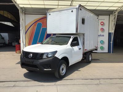 2017 Nissan NP300 2p Chasis Cabina L4/2.5 DH AA P/Seg