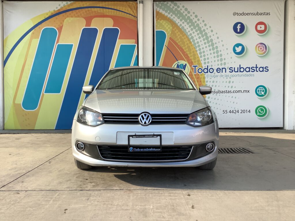 2014 Volkswagen Vento 4p TDI Highline L4/1.6/T Man 2014 Volkswagen Vento Venta Exteriores 2