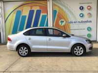 2014 Volkswagen Vento 4p TDI Highline L4/1.6/T Man 2014 Volkswagen Vento Venta Exteriores 4