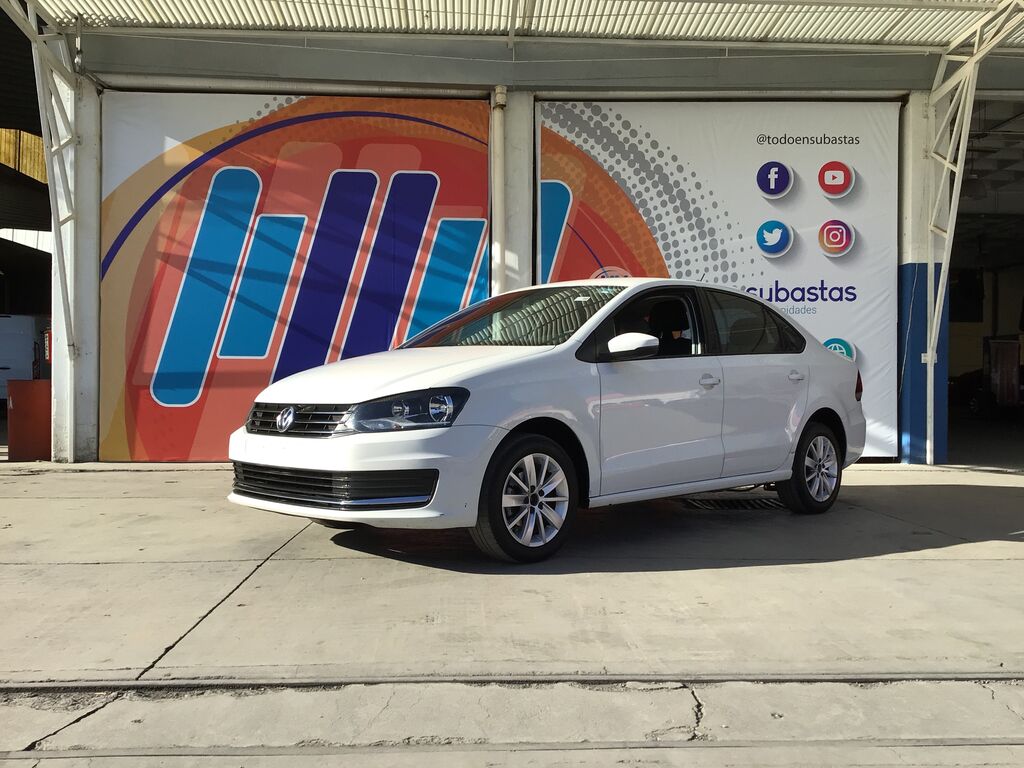 Imagen principal de 2018 Volkswagen Vento 4p Comfortline L4/1.6 Man      