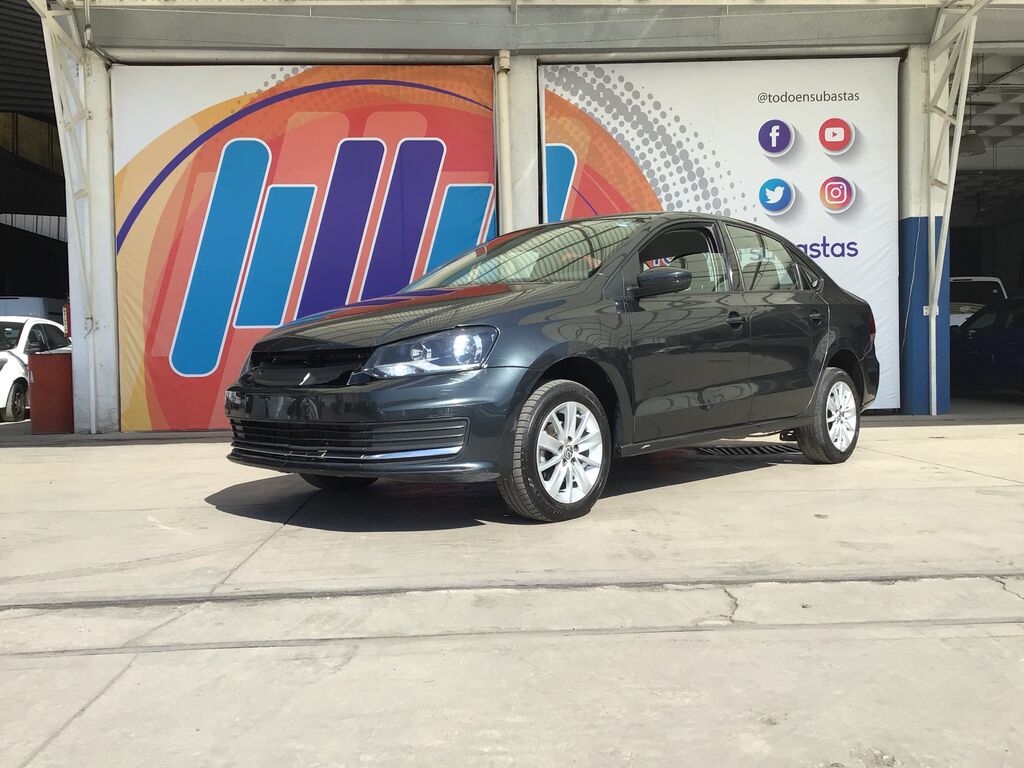 Imagen principal de 2019 Volkswagen Vento 4p Comfortline L4/1.6 Man 