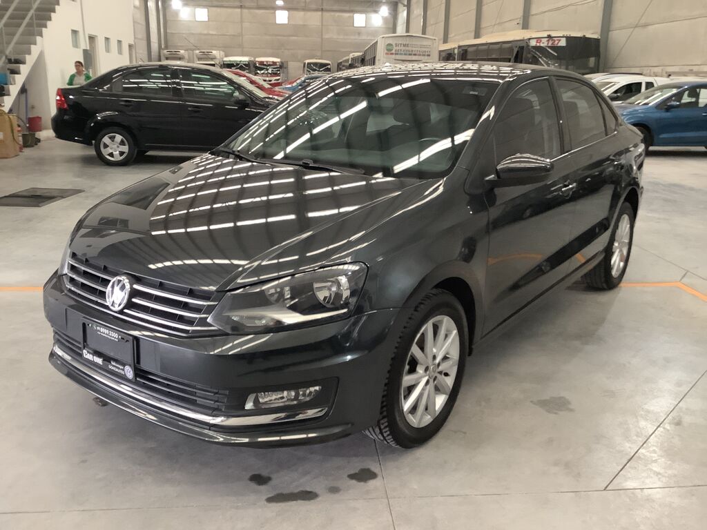 Imagen principal de 2019 Volkswagen Vento 4p Highline L4/1.6 Man 