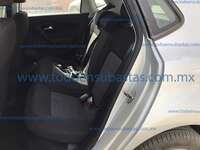 2019 Volkswagen Polo 5p Design Sound L4/1.6 Man 2019 Volkswagen Polo Ingreso Interiores 17