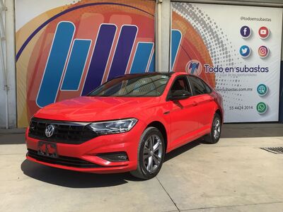 2019 Volkswagen Jetta 4p R-Line L4/1.4/TSI Tiptronic