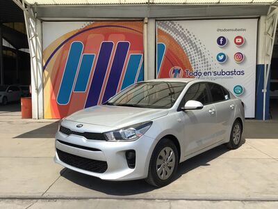 2020 Kia Rio Sedán L 1.6L T/M