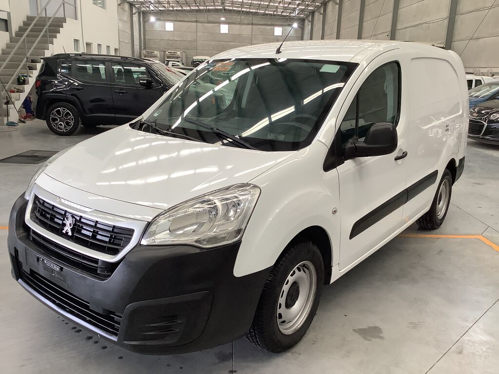 Imagen principal de 2017 Peugeot Partner Maxi 5P    Maxi L4/1.6 HDI 90hp Man A/A