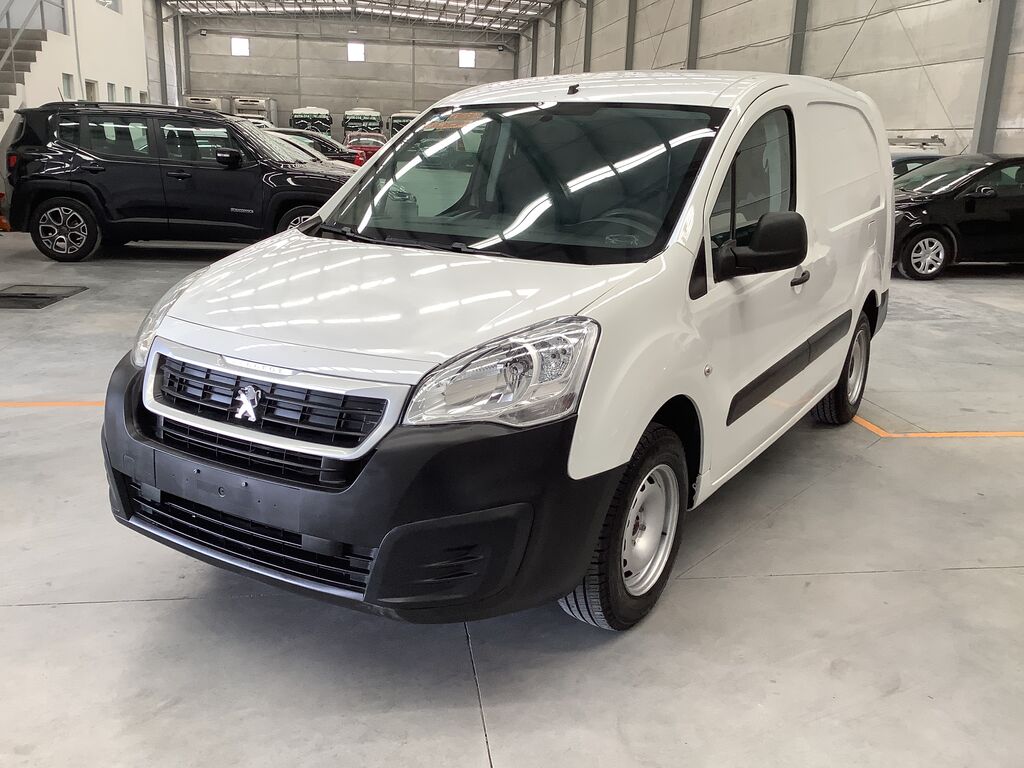 Imagen principal de 2017 Peugeot Partner Maxi 5P    Maxi L4/1.6.   HDI     90hp.    Man A/A