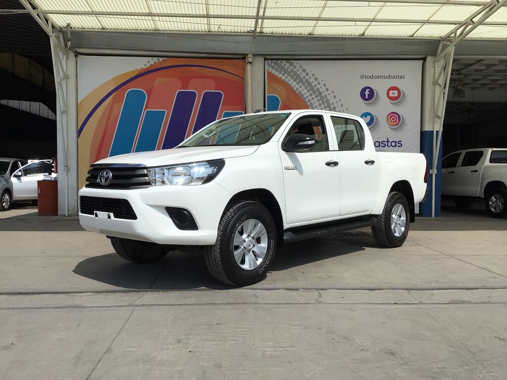 Imagen principal de 2017 Toyota Hilux 4p Doble Cabina SR L4/2.7 Man