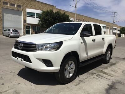 2017 Toyota Hilux 4p Doble Cabina SR L4/2.7 Man