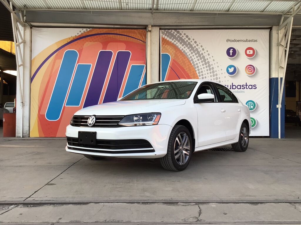 Imagen principal de 2018 Volkswagen Jetta 4p Trendline L5/2.5 Man