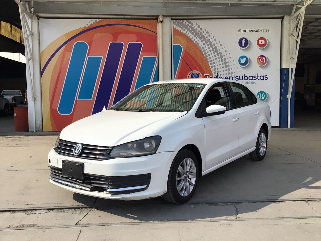 Imagen principal de 2018 Volkswagen Vento 4p Comfortline L4/1.6 Man      