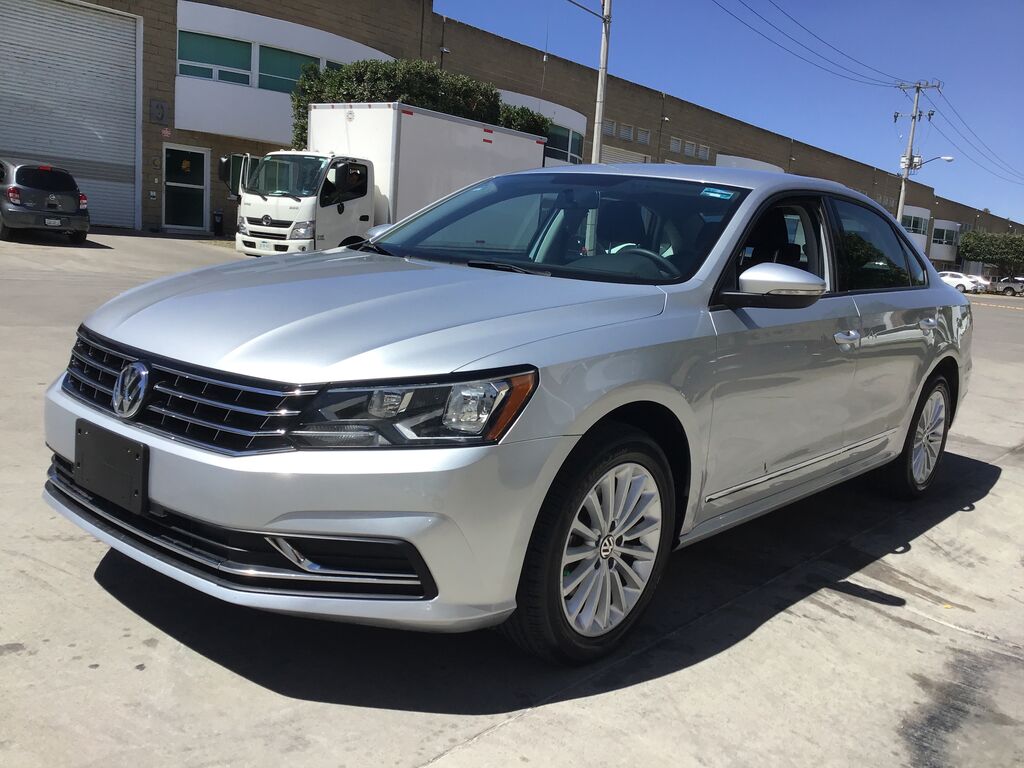 Imagen principal de 2017 Volkswagen Passat 4p Comfortline L5/2.5 Tiptronic