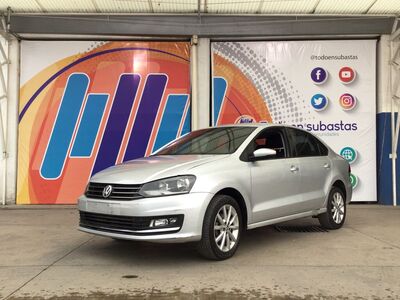 2018 Volkswagen Vento 4p Highline L4/1.6 Man