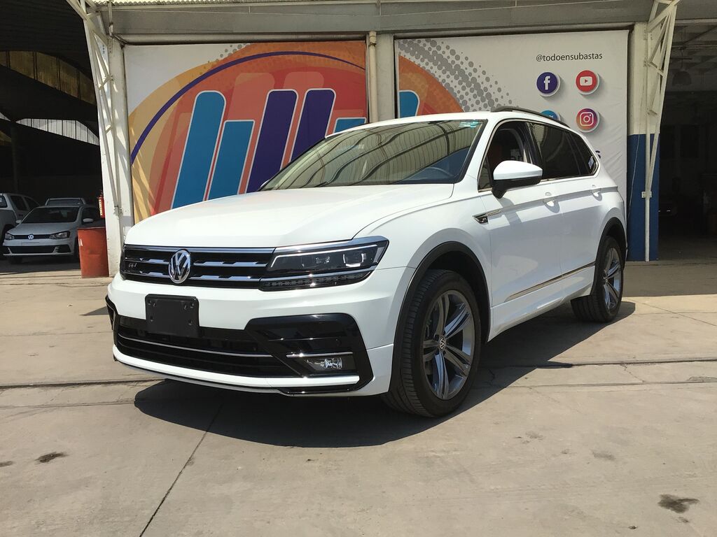 Imagen principal de 2020 Volkswagen Tiguan 5p R-Line L4/1.4/T DSG 