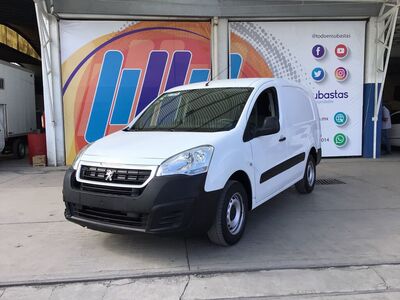 2017 Peugeot Partner 5p L4/1.6/T Diesel Man A/A 