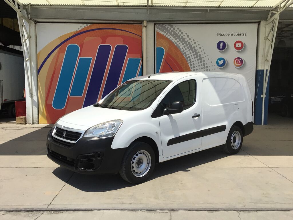 Imagen principal de 2017 Peugeot Partner 5p L4/1.6/T Diesel Man A/A 