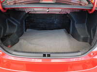 2017 Toyota Yaris 4p Sedán Core L4/1.5 CVT 2017 Toyota Yaris Venta Cajuela 1