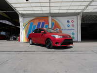 2017 Toyota Yaris 4p Sedán Core L4/1.5 CVT 2017 Toyota Yaris Venta Exteriores 3