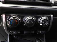 2017 Toyota Yaris 4p Sedán Core L4/1.5 CVT 2017 Toyota Yaris Venta Interiores 8