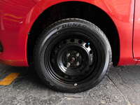 2017 Toyota Yaris 4p Sedán Core L4/1.5 CVT 2017 Toyota Yaris Venta Llantas 1