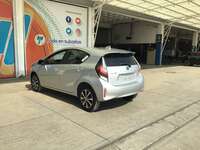 Toyota Prius 2021 5p C Híbrido L4/1.5 ECT-i 2021 Toyota Prius Venta Exteriores 7