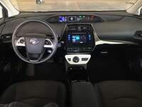 2018 Toyota Prius 5p Base Hibrido L4/1.8 Aut. 2018 Toyota Prius Venta Interiores 4