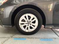 2018 Toyota Prius 5p Base Hibrido L4/1.8 Aut. 2018 Toyota Prius Venta Llantas 1