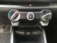 2021 Kia Rio 4p Sedán L L4/1.6 Man  2021 Kia Rio Venta Interiores 5