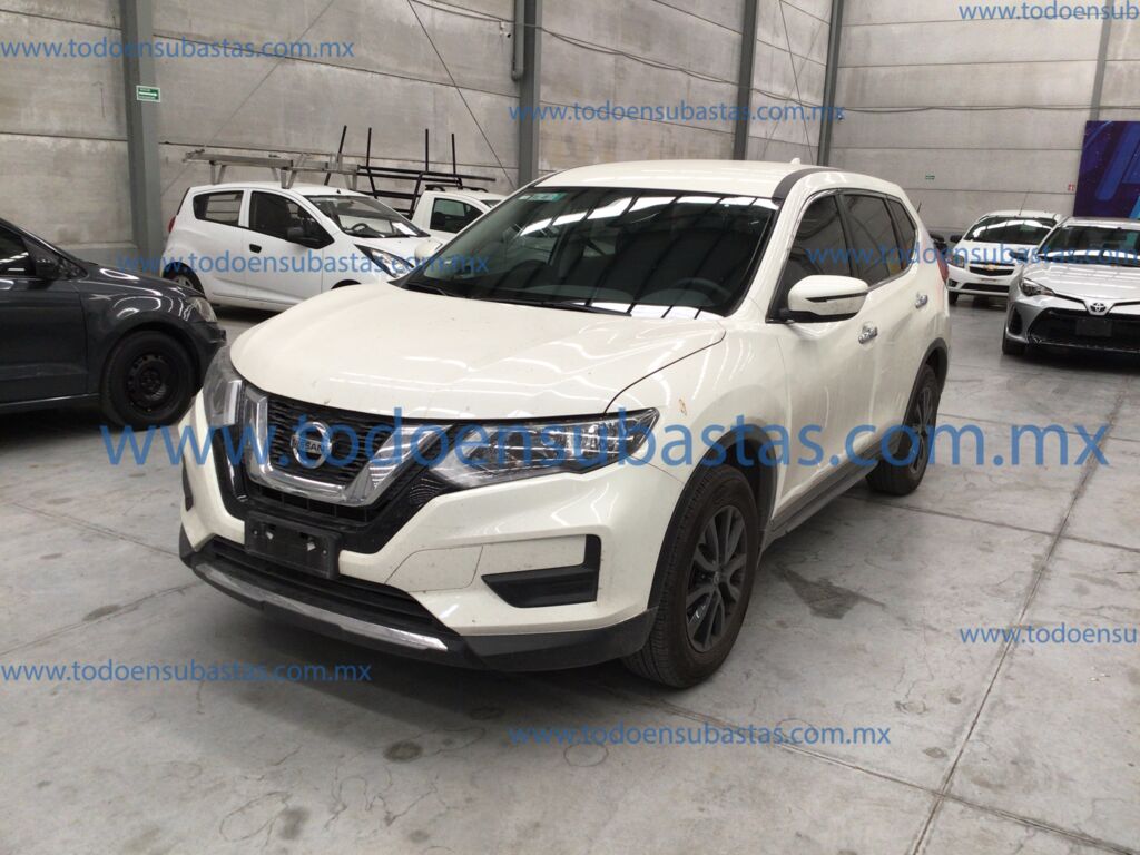 2022 Nissan X-Trail 5p Sense 2 Row L4/2.5 CVT       2022 Nissan X-Trail Ingreso Exteriores 0