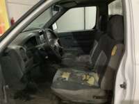 Nissan NP300 Estacas 2014 2p L4/2.4 Man Edición Especial  2014 Nissan NP300 Estacas Venta Interiores 2