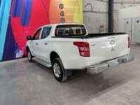 Mitsubishi L200 2018 4p Doble L4/2.5/T Diesel Man 4x4 2018 Mitsubishi L200 Venta Exteriores 5