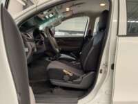 Mitsubishi L200 2018 4p Doble L4/2.5/T Diesel Man 4x4 2018 Mitsubishi L200 Venta Interiores 15