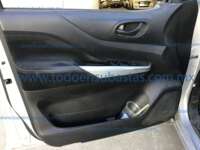 Nissan NP300 Doble Cabina 2018 4p SE L4/2.5 Man A/A Paq. Seg. 2018 Nissan NP300 Doble Cabina Ingreso Interiores 12