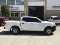 Nissan NP300 Doble Cabina 2017 4p SE L4/2.5 Man A/A Paq. Seg. 2017 Nissan NP300 Doble Cabina Venta Exteriores 4