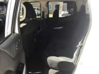 Nissan NP300 Doble Cabina 2017 4p SE L4/2.5 Man A/A Paq. Seg. 2017 Nissan NP300 Doble Cabina Venta Interiores 15