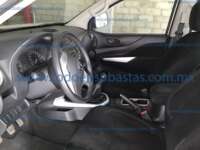 Nissan NP300 Doble Cabina 2018 4p SE L4/2.5 Man A/A Paq. Seg. 2018 Nissan NP300 Doble Cabina Ingreso Interiores 9