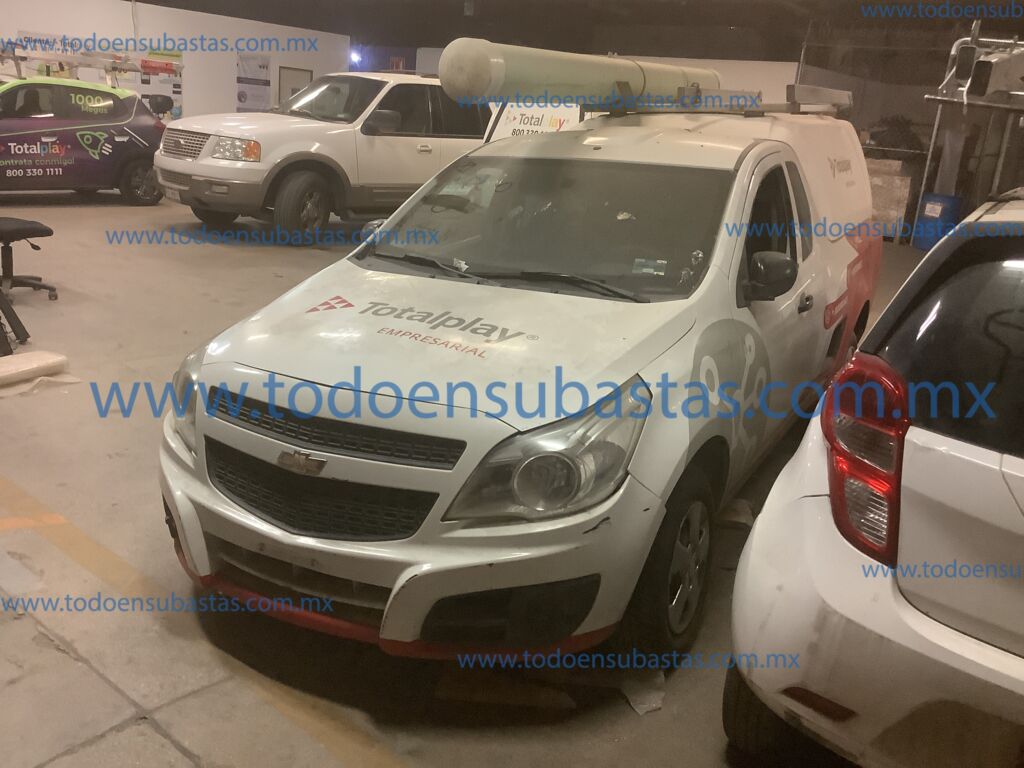 Chevrolet Tornado 2015 2p LS L4/1.8 Man Paquete B 20230420_193727044_iOS