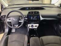 Toyota Prius 2017 5p Base Hibrido L4/1.8 Aut 2017 Toyota Prius Venta Interiores 4