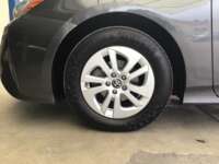 Toyota Prius 2017 5p Base Hibrido L4/1.8 Aut 2017 Toyota Prius Venta Llantas 1