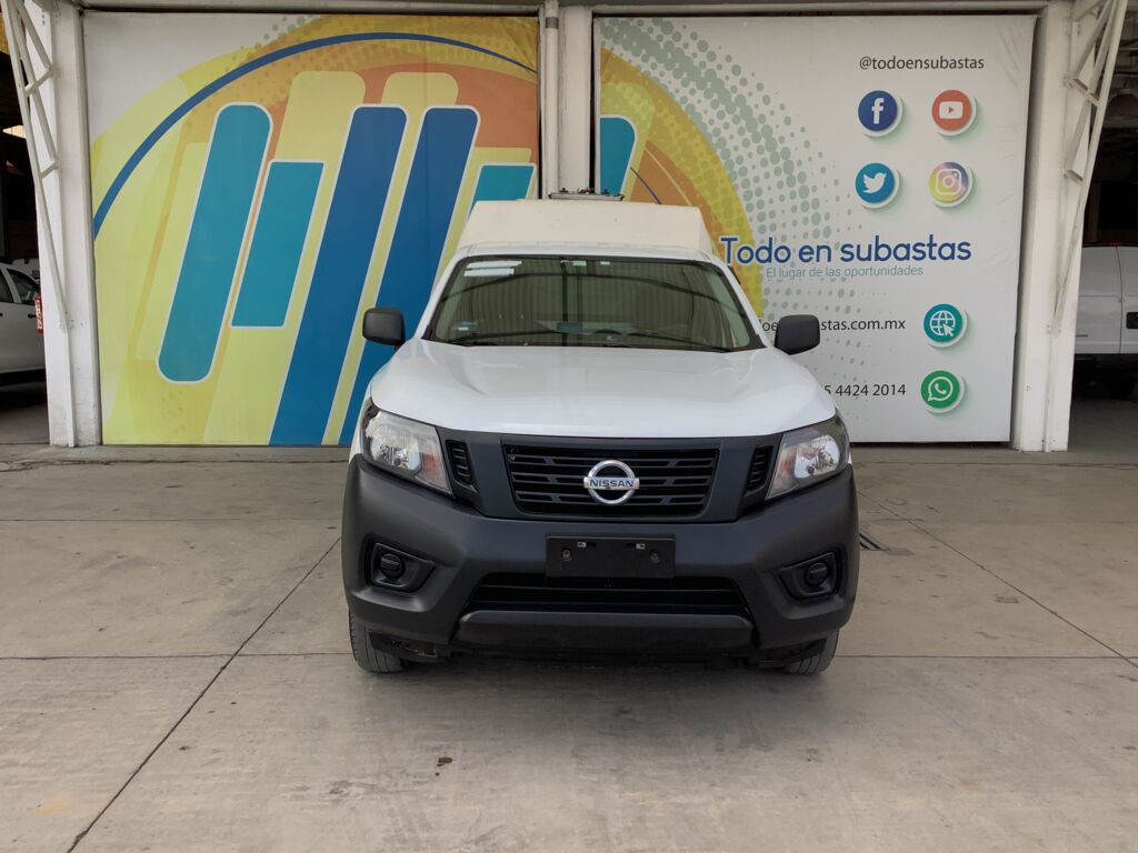 Nissan NP300 2017 2p Chasis Cabina L4/2.5 DH AA P/Seg 2017 Nissan NP300 Venta Exteriores 2