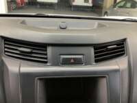 Nissan NP300 2017 2p Chasis Cabina L4/2.5 DH AA P/Seg 2017 Nissan NP300 Venta Interiores 5