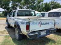 Nissan NP300 2013  20230620_172214916_iOS