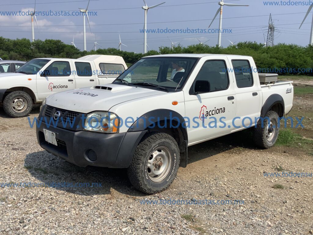 Nissan NP300 2013  20230620_205416337_iOS