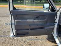 Nissan NP300 2013  20230620_205505489_iOS