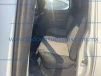 Nissan NP300 2013  20230620_205714949_iOS