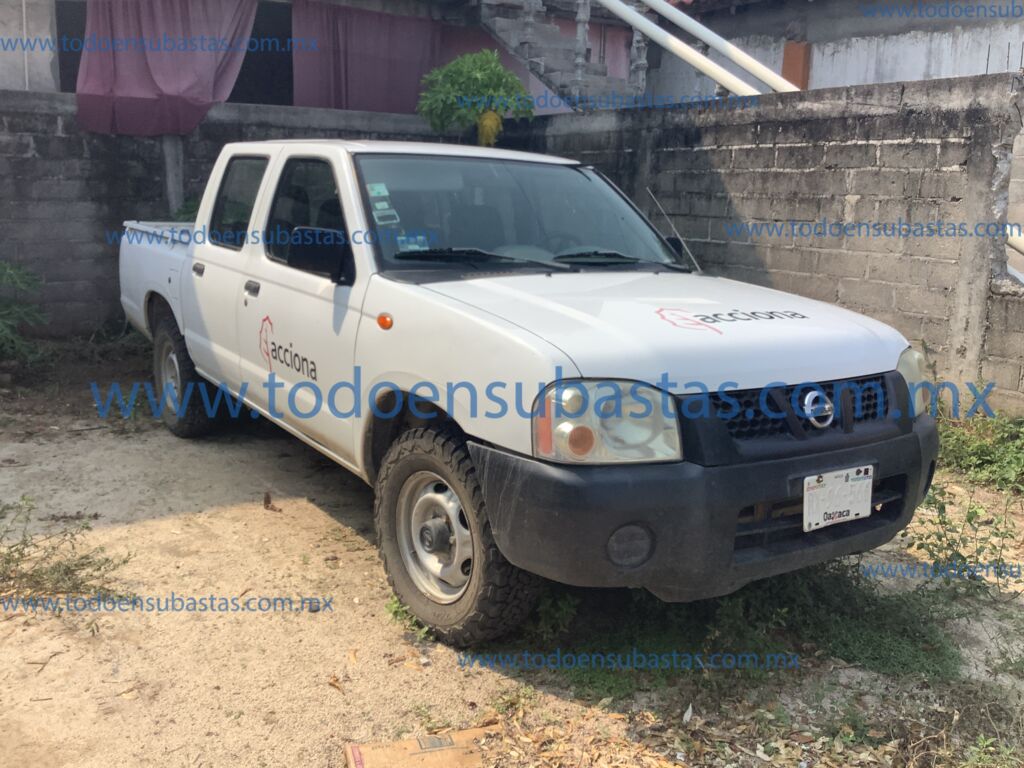 Nissan NP300 2014  20230621_152205982_iOS