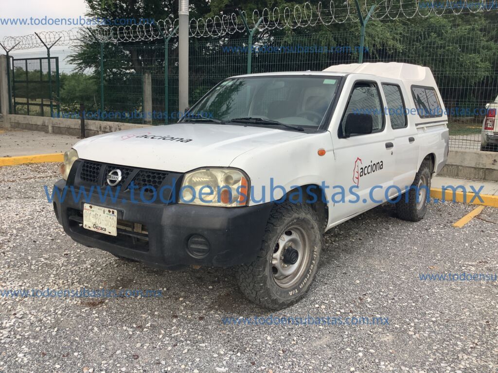 Nissan NP300 2014  20230620_233025899_iOS