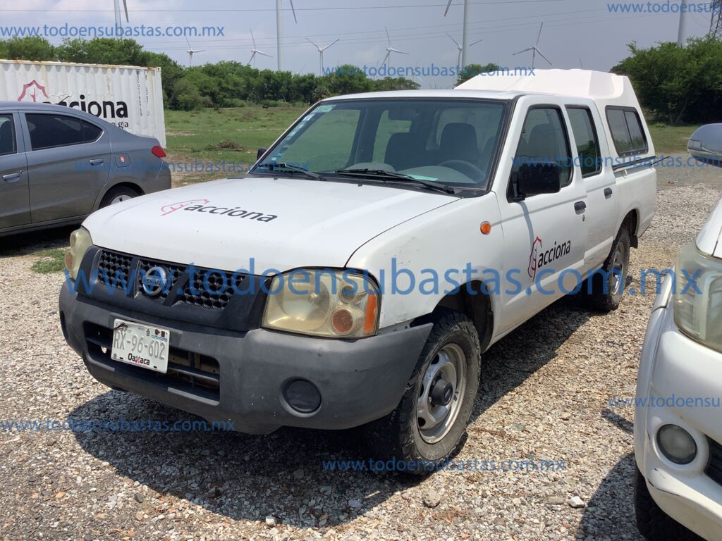 Nissan NP300 2014  20230620_190611418_iOS